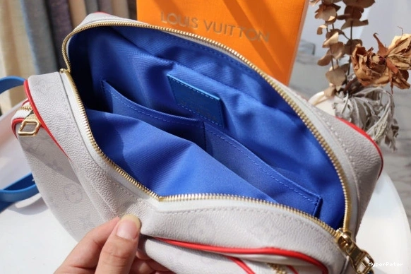 LOUIS MESSENGER VUITTON LVXNBA NIL 0814